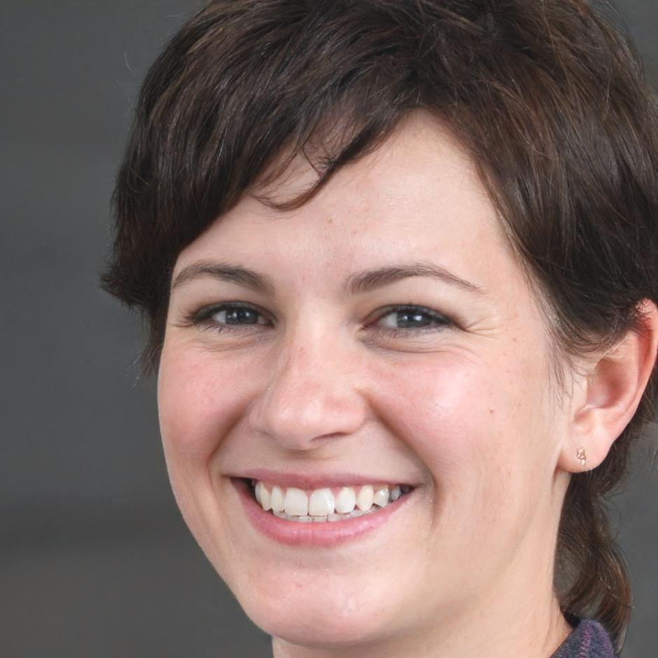 Astrid Pemberton, Lead Financial Education Specialist at domarethil